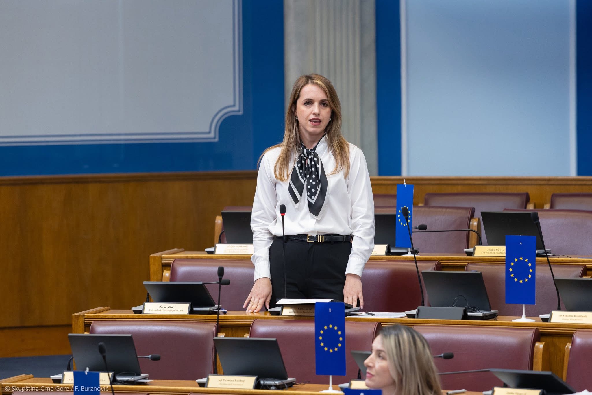 Dešić: URA posljednji akter na političkoj sceni koji može da govori o principima, genocidu u Srebrenici i foteljama 